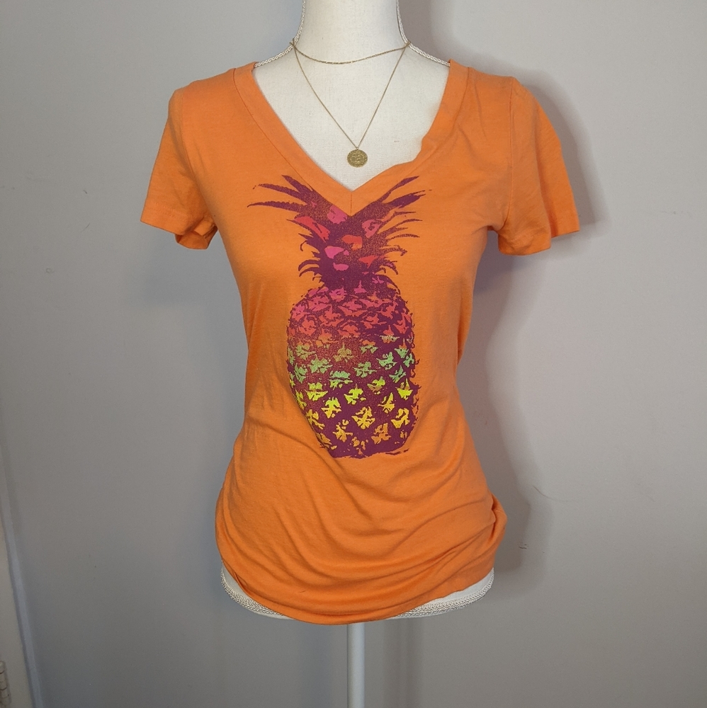 Pineapple Graphic T-shirt